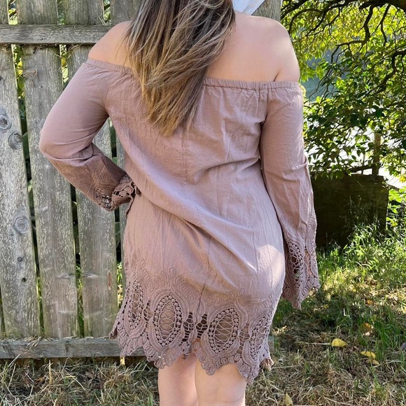 Dress - Picture 3 of 5